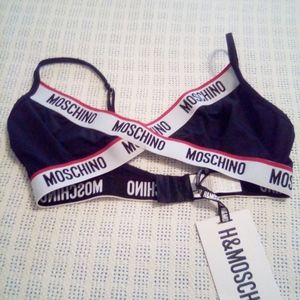 Moschino workout bra